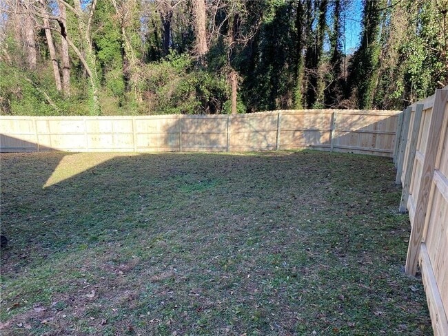 Building Photo - 801 N Evelyn Pl NW