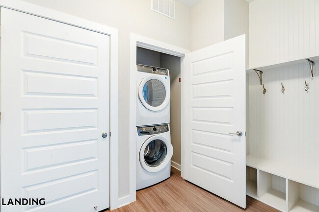 Building Photo - 301 Passage Way