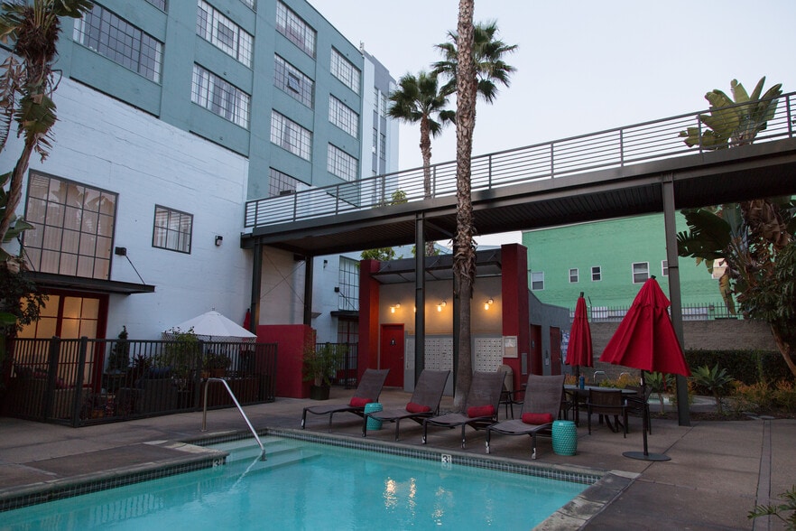 Building Photo - 420 S San Pedro St