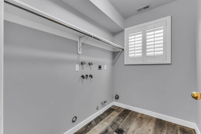 Building Photo - 3084 N 2225 E