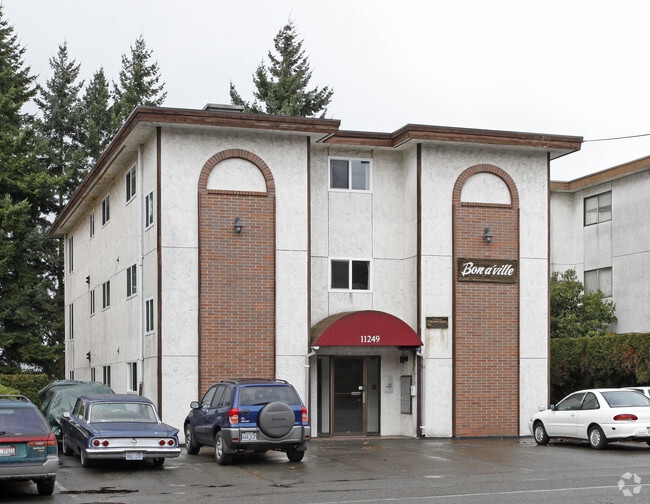 Primary Photo - BON A'VILLE APTS