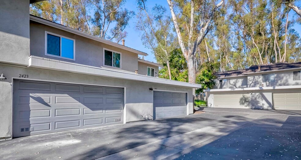 Building Photo - 2423 Coventry Cir