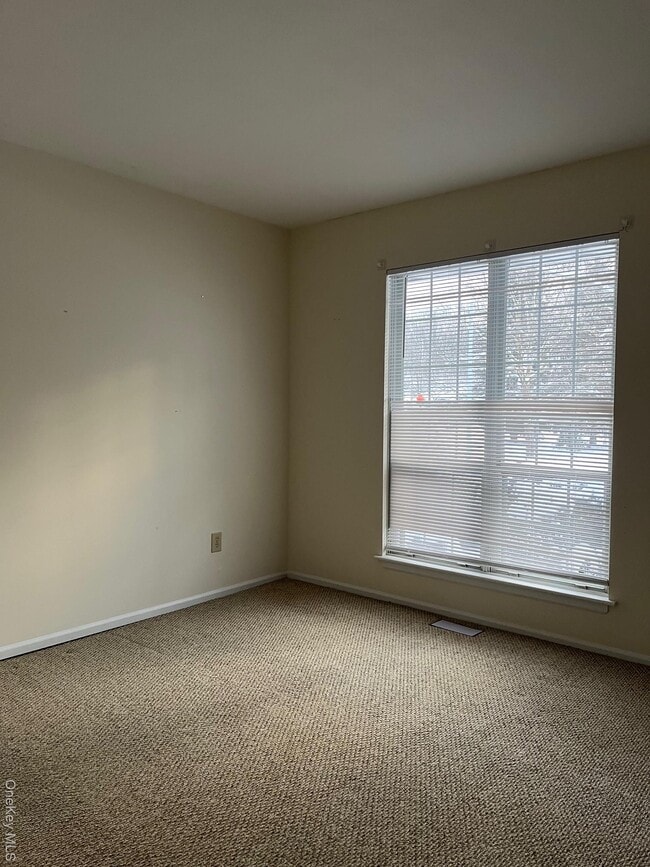 Building Photo - 46 Homestead Village Dr