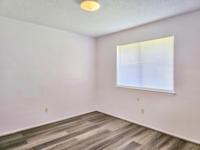 Building Photo - 14227 Blue Falls Dr
