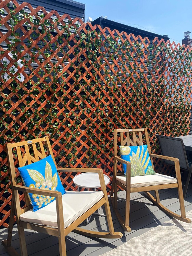 Building Photo - 72 Nelson Ave