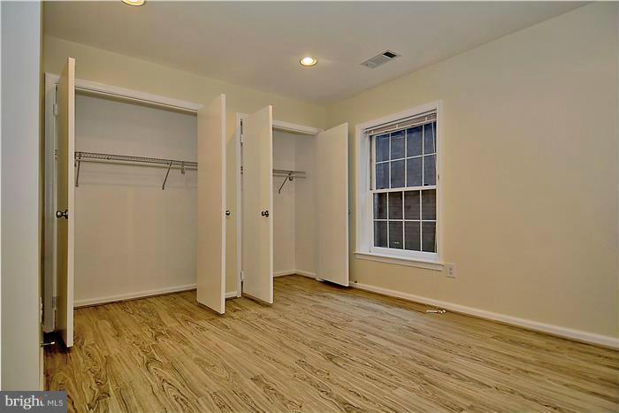 Building Photo - 10706 Kings Riding Way