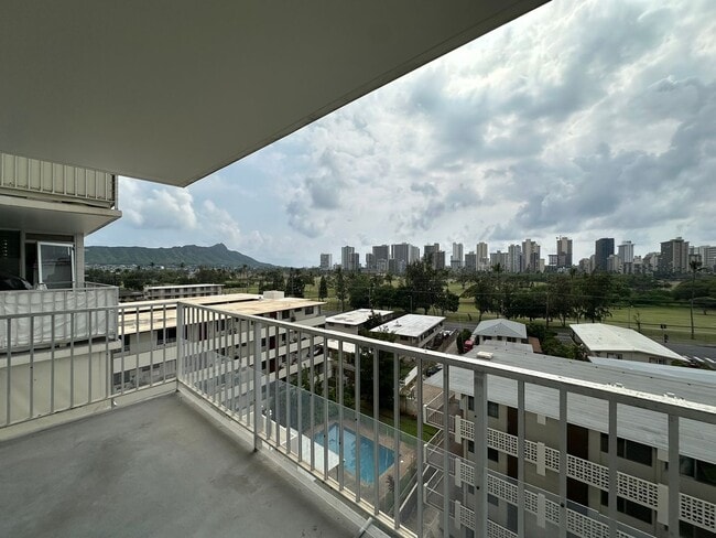 Building Photo - SV705
