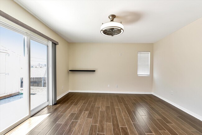 Building Photo - 8624 La Butte Ln