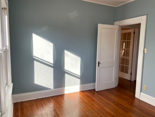 Building Photo - 4-5 bedroom home in Franklinville