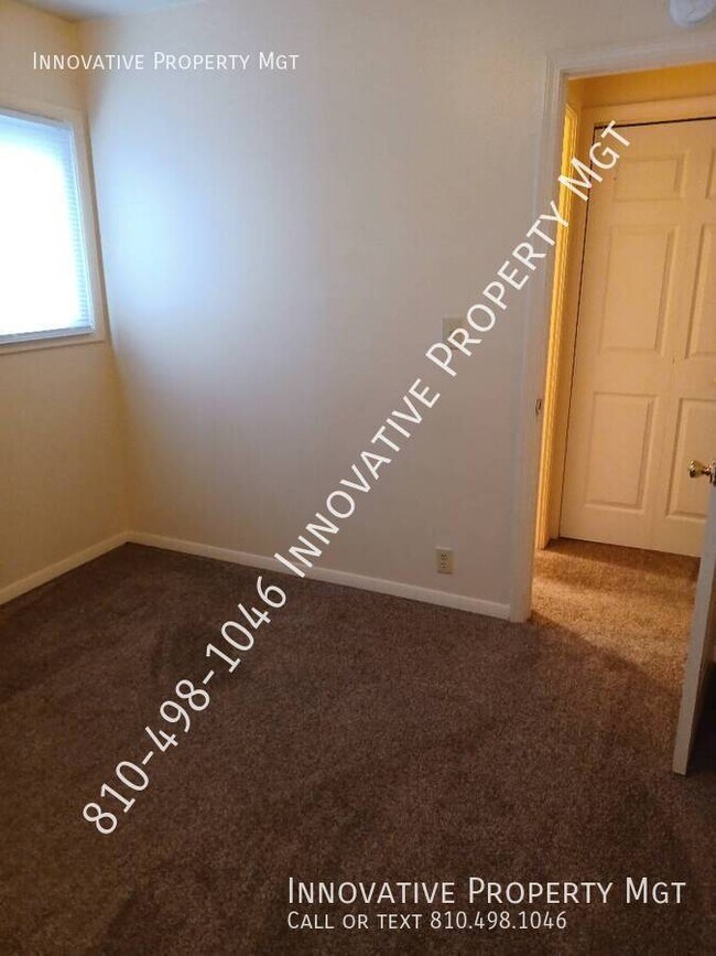 Building Photo - 2829 Plainfield Ave