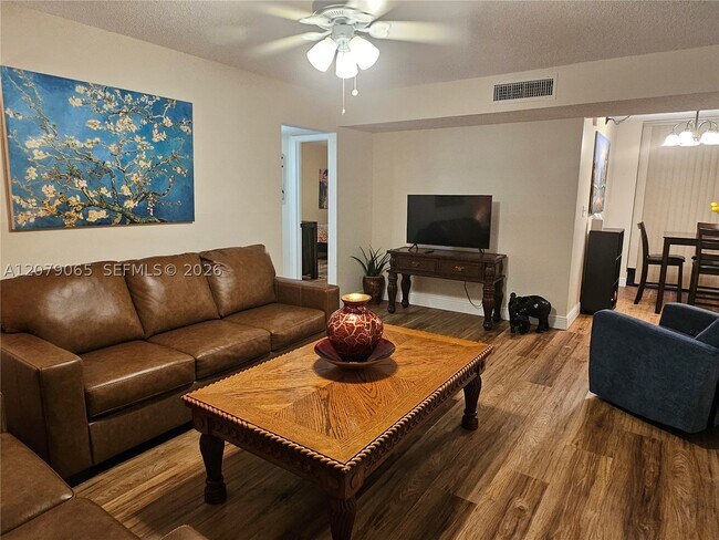 Building Photo - 8065 SW 107th Ave