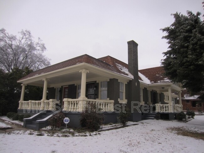 Primary Photo - 1498 Jackson