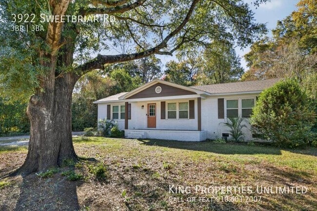 Building Photo - 3922 Sweetbriar Rd