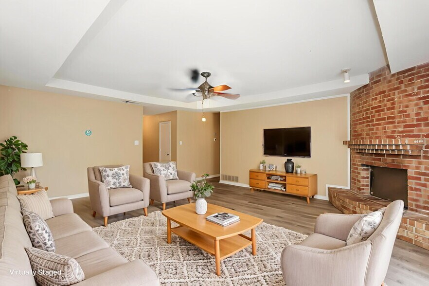Building Photo - 6306 Twin Maple Ct