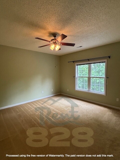 Building Photo - 2 Spicewood Ct