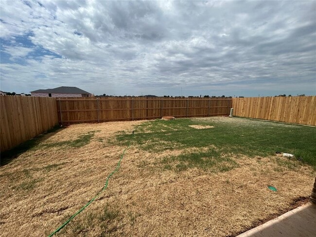 Building Photo - 20429 Deer Creek Dr