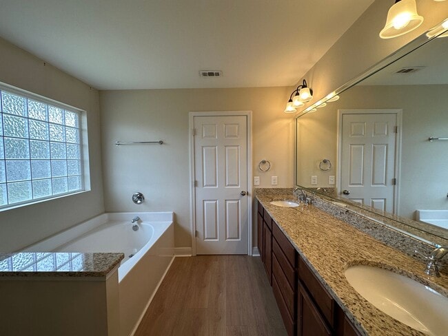 Building Photo - 3 bed 2 bathroom home in Avalon Estates in Milton!