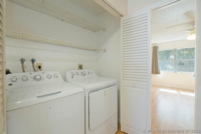 Building Photo - 6384 Boca Cir
