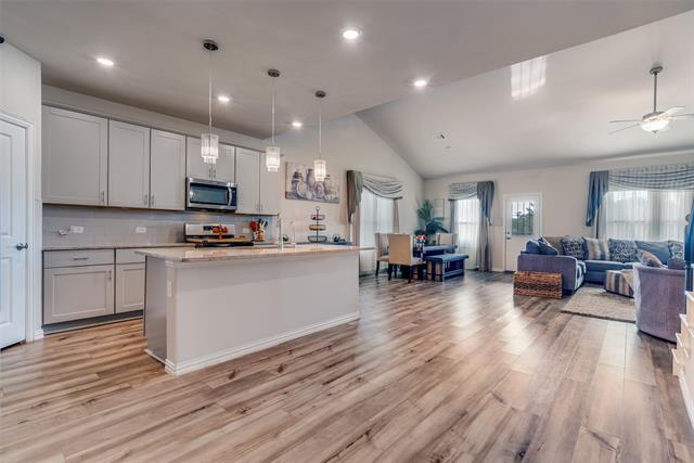 Building Photo - 10901 Tamarisk Dr
