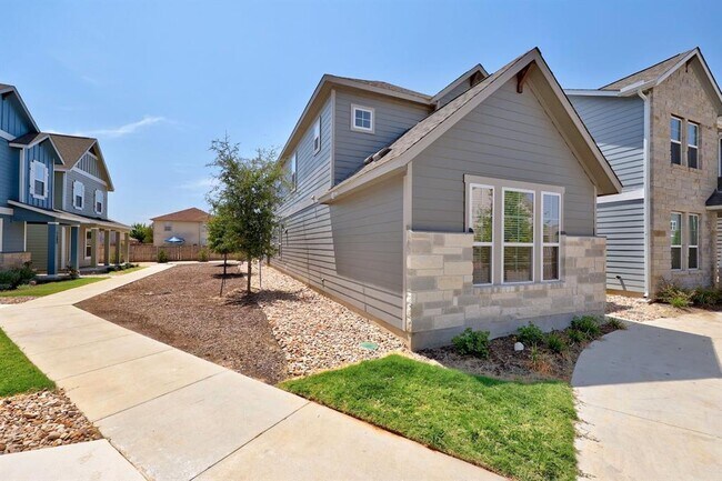 Building Photo - 305 Toddy Wy