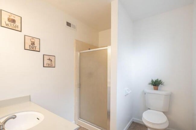 Building Photo - Clovis Oasis Stunning 4-Bed Home with Pool!