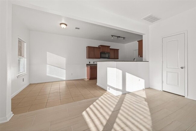 Building Photo - 20807 Echo Manor Dr