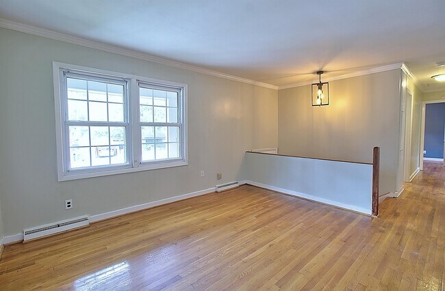 Building Photo - 135 Clay St