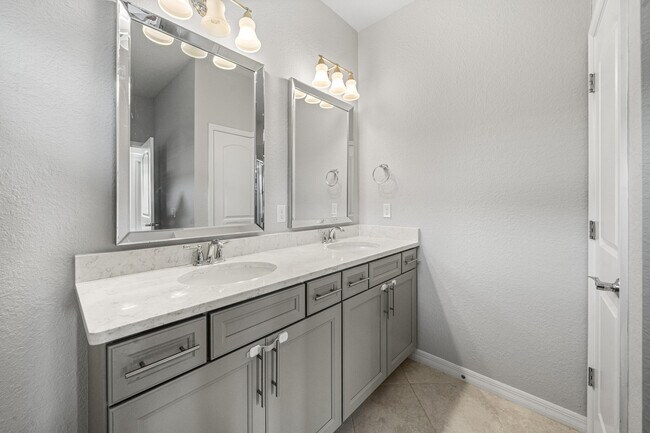 Building Photo - 8359 Hanoverian Dr