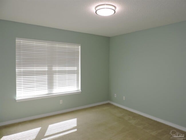 Building Photo - 5626 Rosebay St