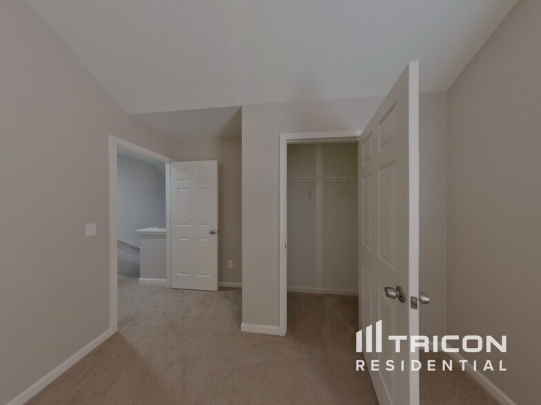 Building Photo - 1392 Zered Pl NW