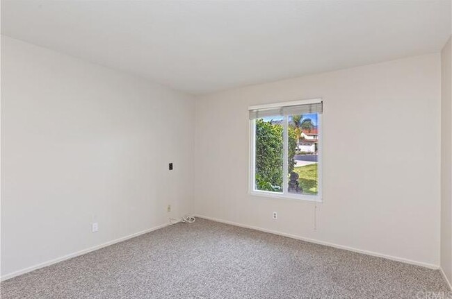 Building Photo - 1364 Orchard Cir