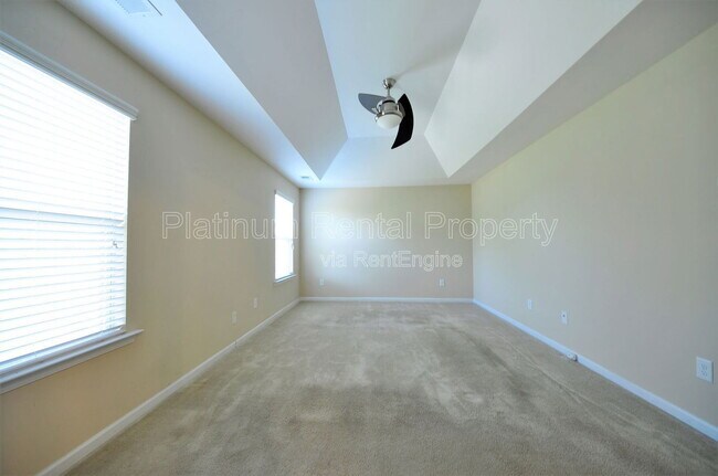 Building Photo - 1464 Wilford Dr NE