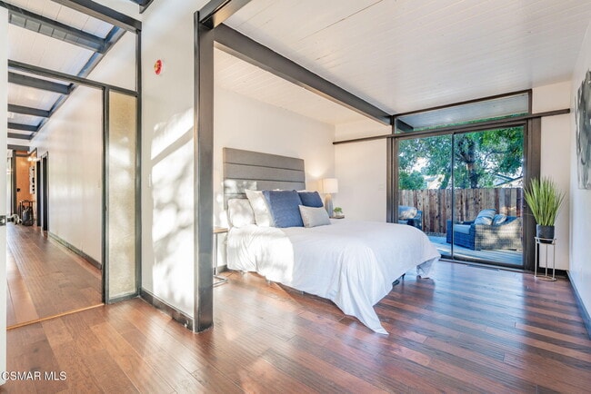 Building Photo - 1411 Ojai Rd