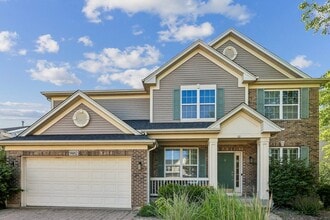 Building Photo - 9482 Inverness Dr