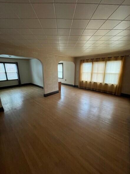 Living room sunroom dining room - 309 4th St