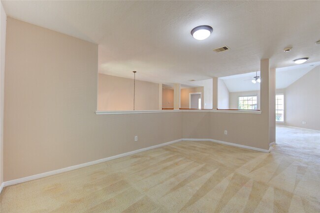 Building Photo - 7323 Sunset Bend Ln