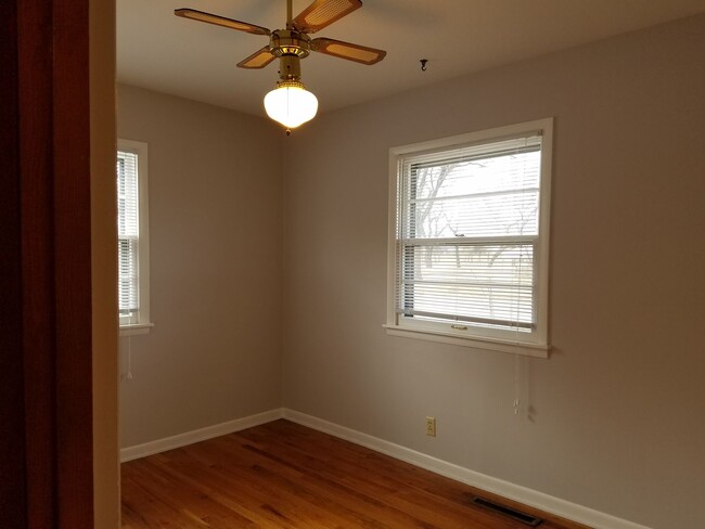 Building Photo - 3542 S Bonn St
