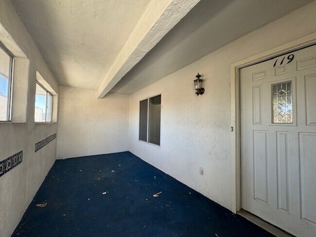 Building Photo - 2BR Condo w/Marina and Dock-Gated Waterfro...