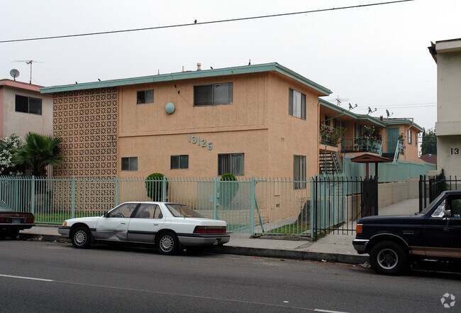 Primary Photo - 13126 S Vermont Ave