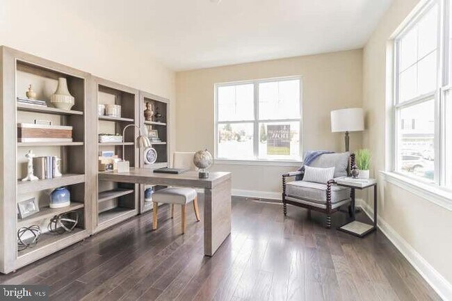 Building Photo - 275 Hillstone Cir