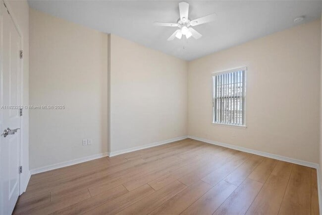 Building Photo - 4 bedroom in Hollywood FL 33021