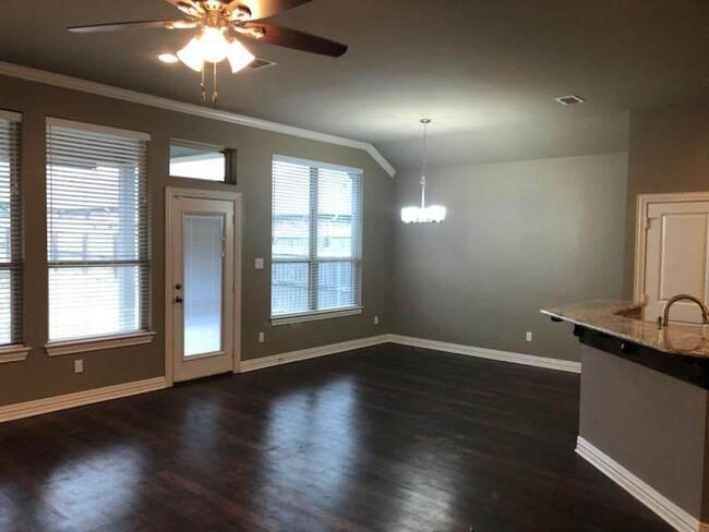 Building Photo - Beautiful 3 Bedroom home in Hallsville ISD