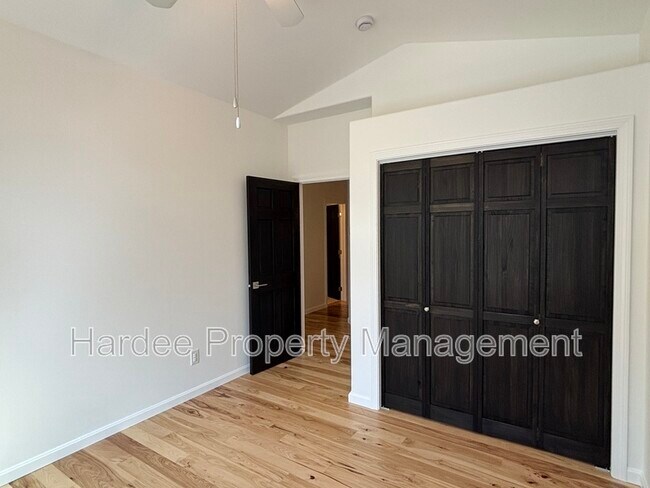 Building Photo - 2354 E Mugo St