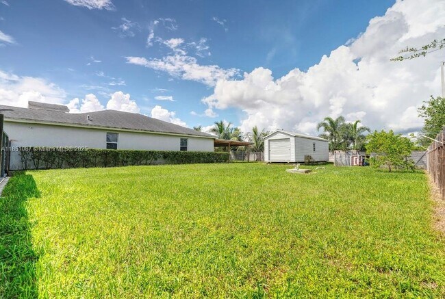 Building Photo - 30600 SW 193rd Ave