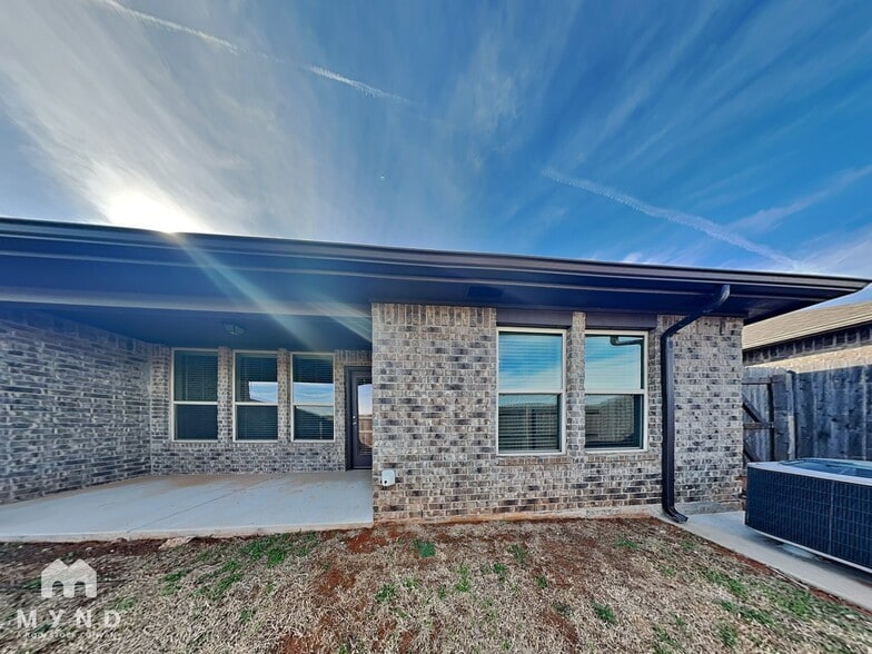 Building Photo - 18108 Manera Wy