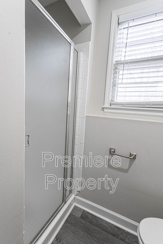 Building Photo - 13032 W 102nd Terrace