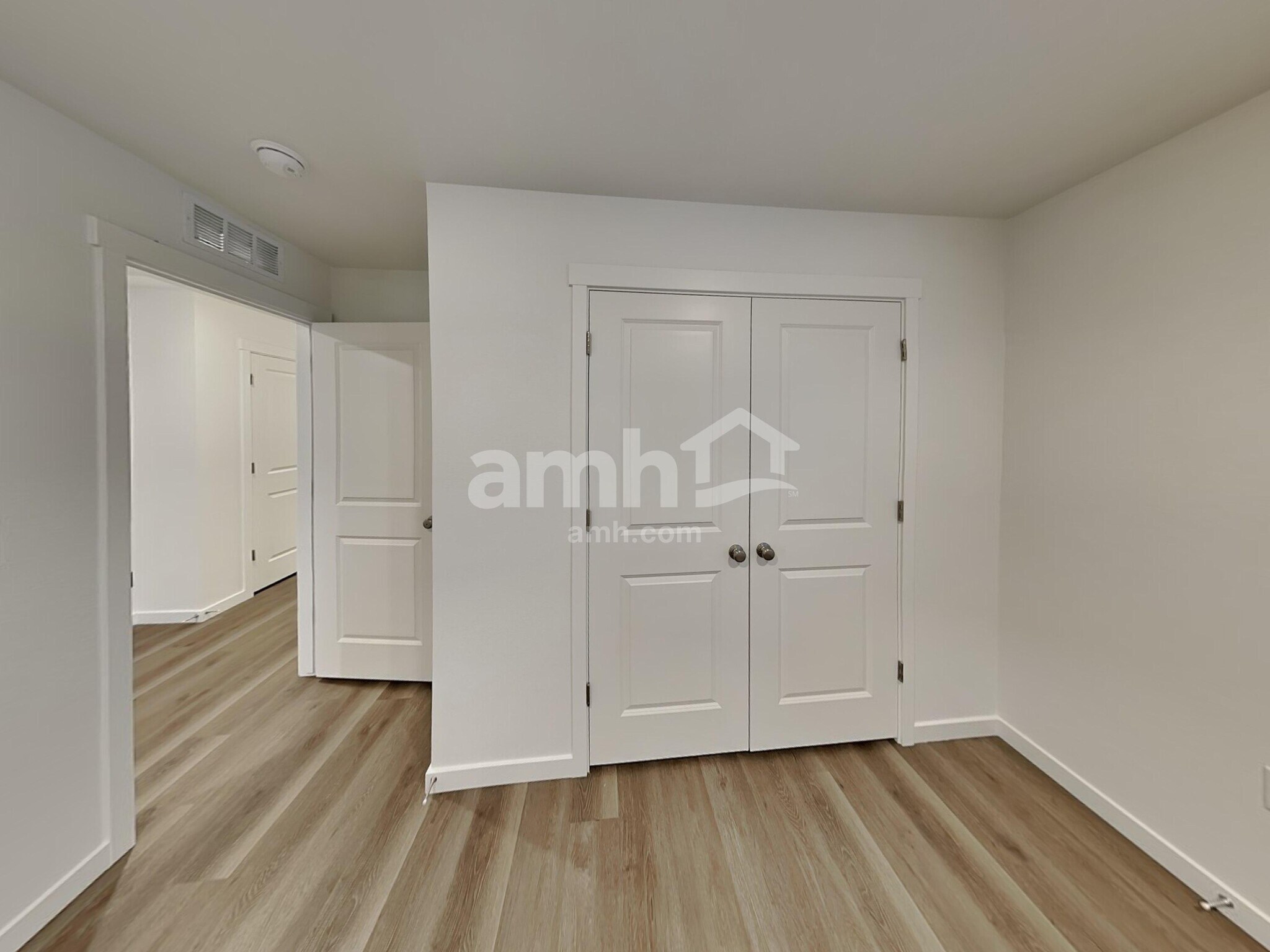 Building Photo - 6620 S Newbern St