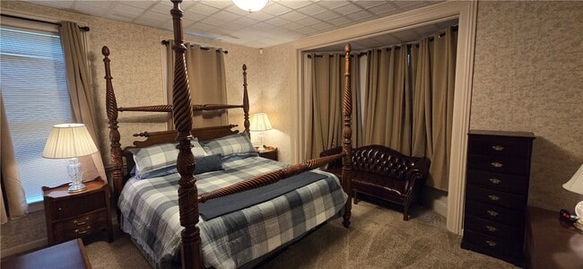 Building Photo - 315 Laurens St