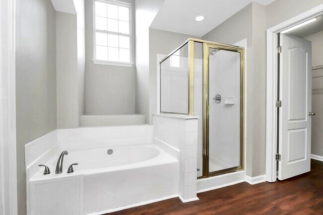 Building Photo - 6939 Brachnell View Dr