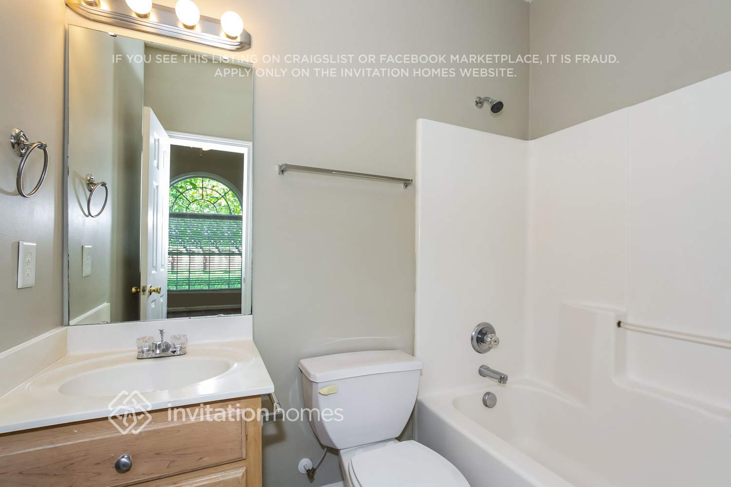 Building Photo - 15020 Woodstar Rd